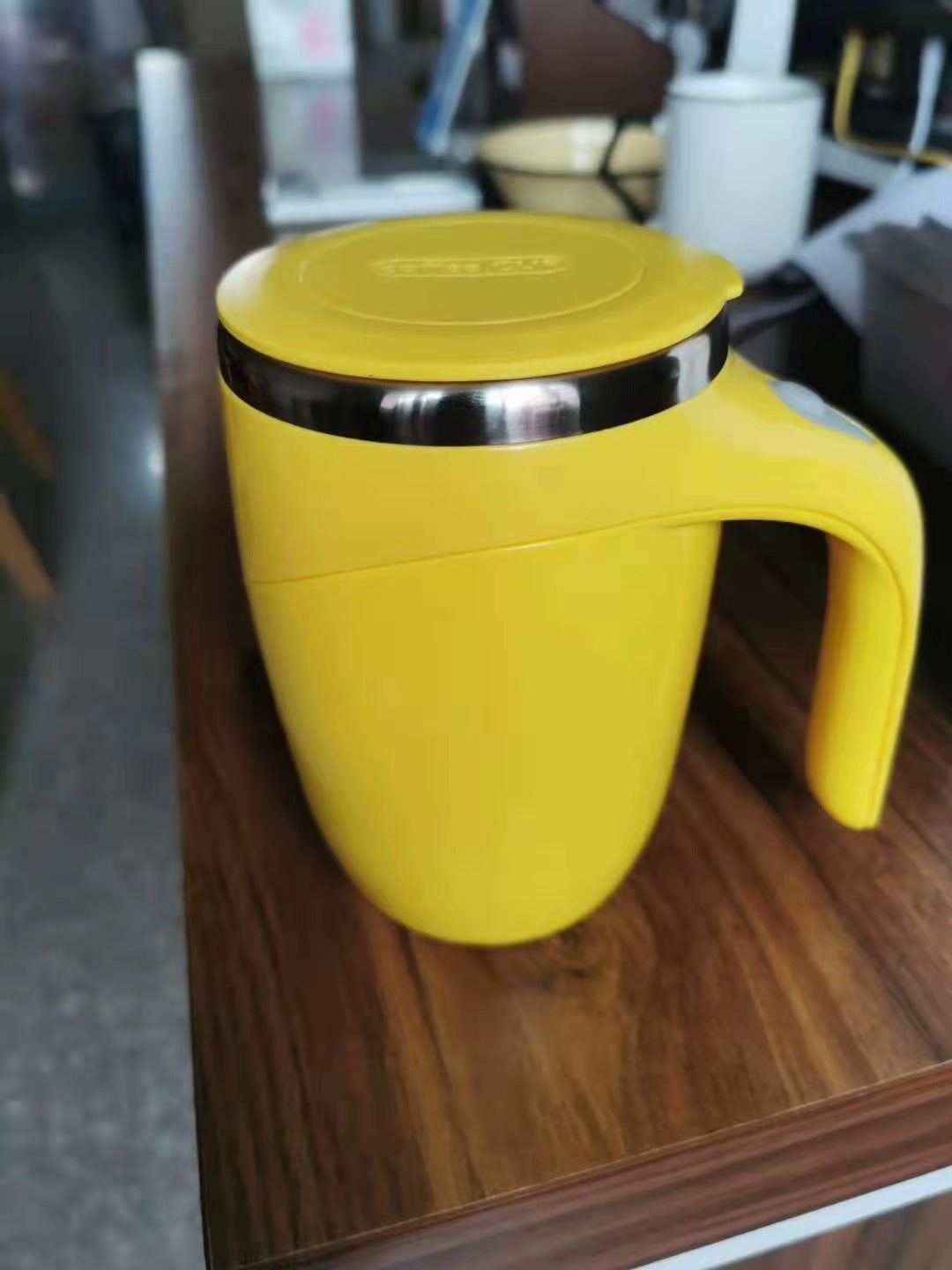 Lazy Man Magnetisierte Tasse Kaffeetasse Magnetische Vollautomatische Rührtasse